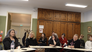 Table ronde : Vivre et représenter l'exil (en russ) - avec les illustratrices Vlada Miakonkina, Varvara Pomidor, Zina Lyubich, Olga Possukh, Lena Repetur, Olessia Gonserovskaya - JE Fleurs d'errance - 06/05/2026