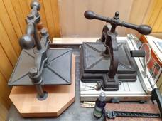 Les instruments du relieur: la presse à copier dite de notaire